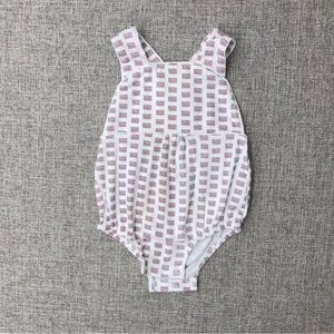 Lila and Hayes 6-9m American flag bubble play for faint treated marks